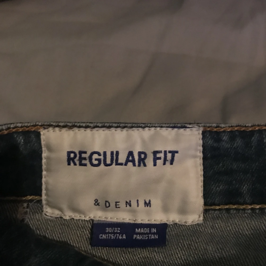 Mörk blåa jeans - 91