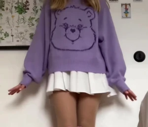 Care Bears sweater - Care Bears tröja från H&M. Andvänd två gånger, en av dem när jag testade tröjan. Nypris 249kr, pris kan diskuteras om ingen budar. 