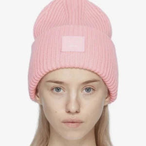 Acnemössa - Säljer nu min acnemössa, likadan som på bilden! Varm och skön! 