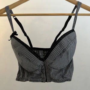 Topp  - Jätte söt topp från Lindex  Använd 1 gång  Strl xs 💞