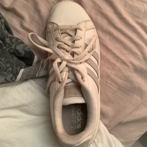 Adidas skor - Lite smutsiga men annars fina tvättar dem innan jag skickar iväg  