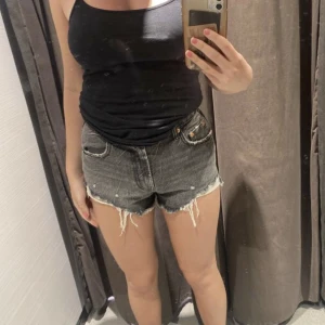 Zara ahorts - Ett par snygga short från zara!! För små för mig tyvärr så använder inte längre.. 