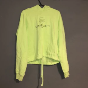 Hoodie  - Storlek XS, använd