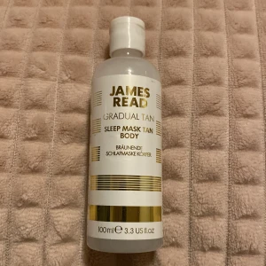 Sleep mask tan body - Aldrig använda såklart, säljer pga att jag aldrig får tillfälle att ansvända den om du vill läsa mer om den så kan du komma privat och skriva till mig😊