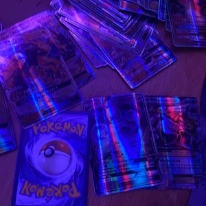 Pokémon kort - Har runt 200 GX kort. Lägg nå bud, vill bli av med de. All är nyskick.