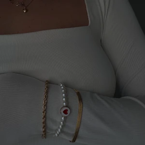 Armband❤️ - Armband med hjärta❤️ finns i flera färger, skriv i dm  för beställning 💌15kr frakt