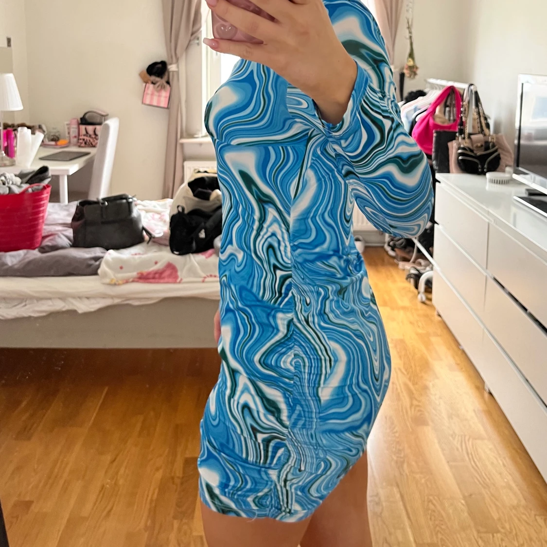 Blå klänning  - 90