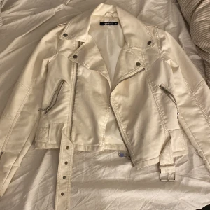 Skin jacka  - Jätte fin skin jacka. O andvänd. 