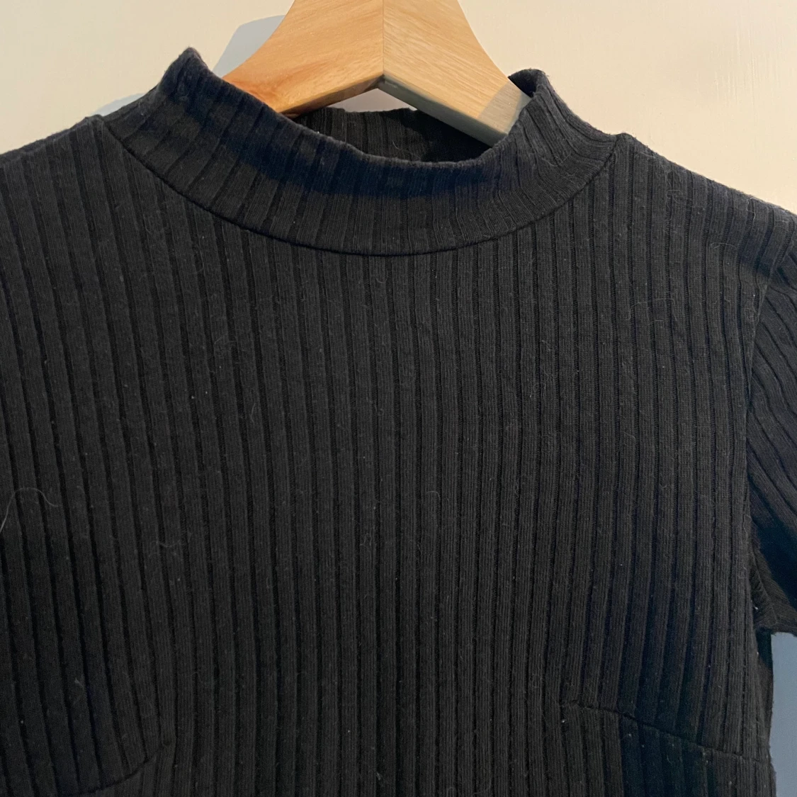 Ribbad långärmad topp - 91