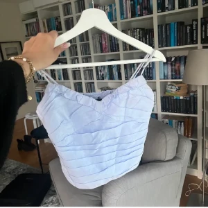 Zara topp - Världens finaste topp från zara. Knappt använd, super bra skick! Storlek M 💕💕