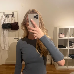 Tröja - Säljer denna snygga snygga tröja från zara som jag köpte i våras! Så snygg men kommer inte till användning, som ny!!