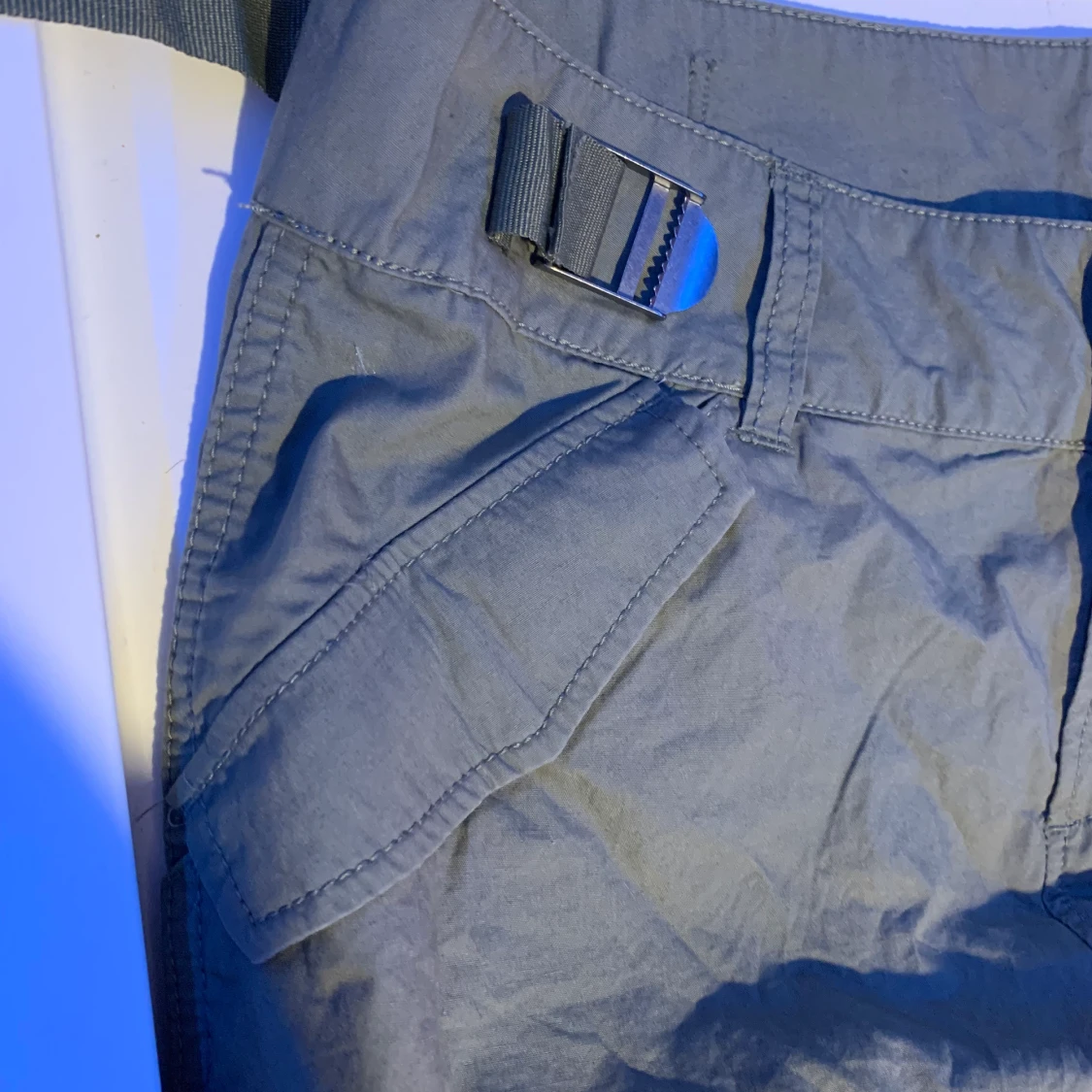 jättefin militärgrön kjol😭 - 90