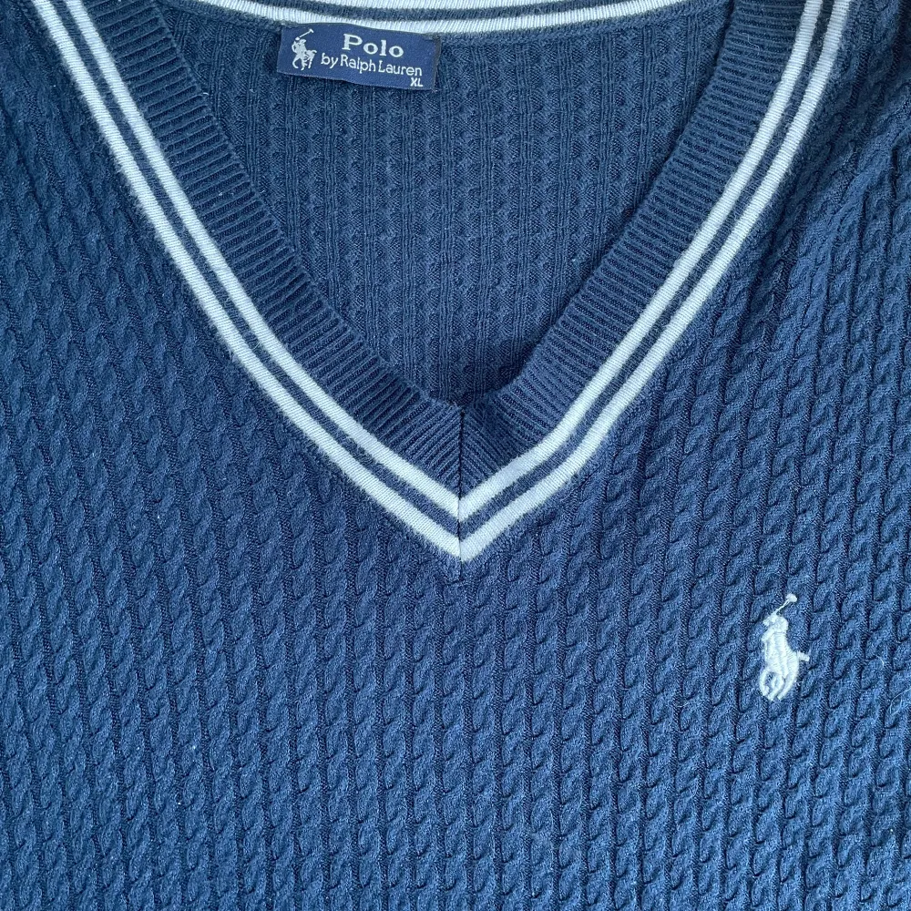 Unisex Ralph Lauren pullover. Stickat.