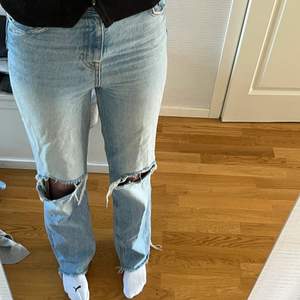 Långa Zara Jeans i strl 38 (är insydda pga för breda tidigare)