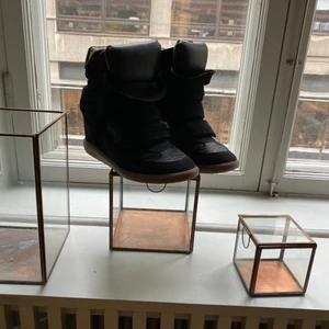 Isabel Marant Beckett - Skor från Isabel Marant. Fint skick. Köpta på mytheresa. Äkta.