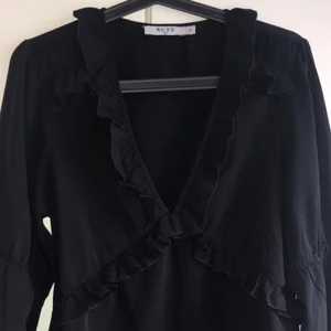 Svart blus från nakd<3 - Denna blus är i strl 36
