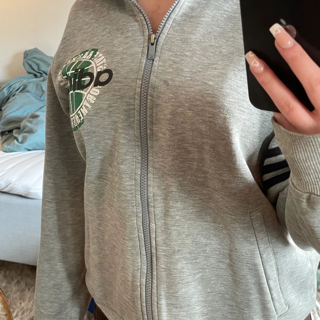 Adidas cip up hoodie