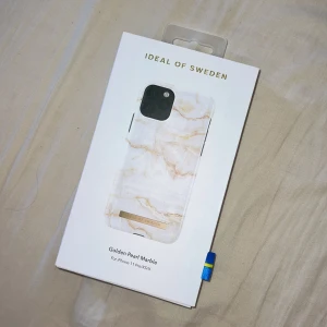 iPhone Skal från iDeal of Sweden - Oanvänt, oöppnad förpackning (Se tredje bilden: Klisterlapp/plombering kvar.). Passar iPhone 11 Pro, iPhone XS & iPhone X.