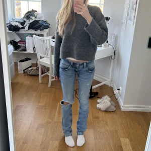 Pepe jeans - Säljer mina superfina Pepe jeans som är i princip som nya💕Skriv privat för fler bilder💕jag är 170 cm lång som referens💕