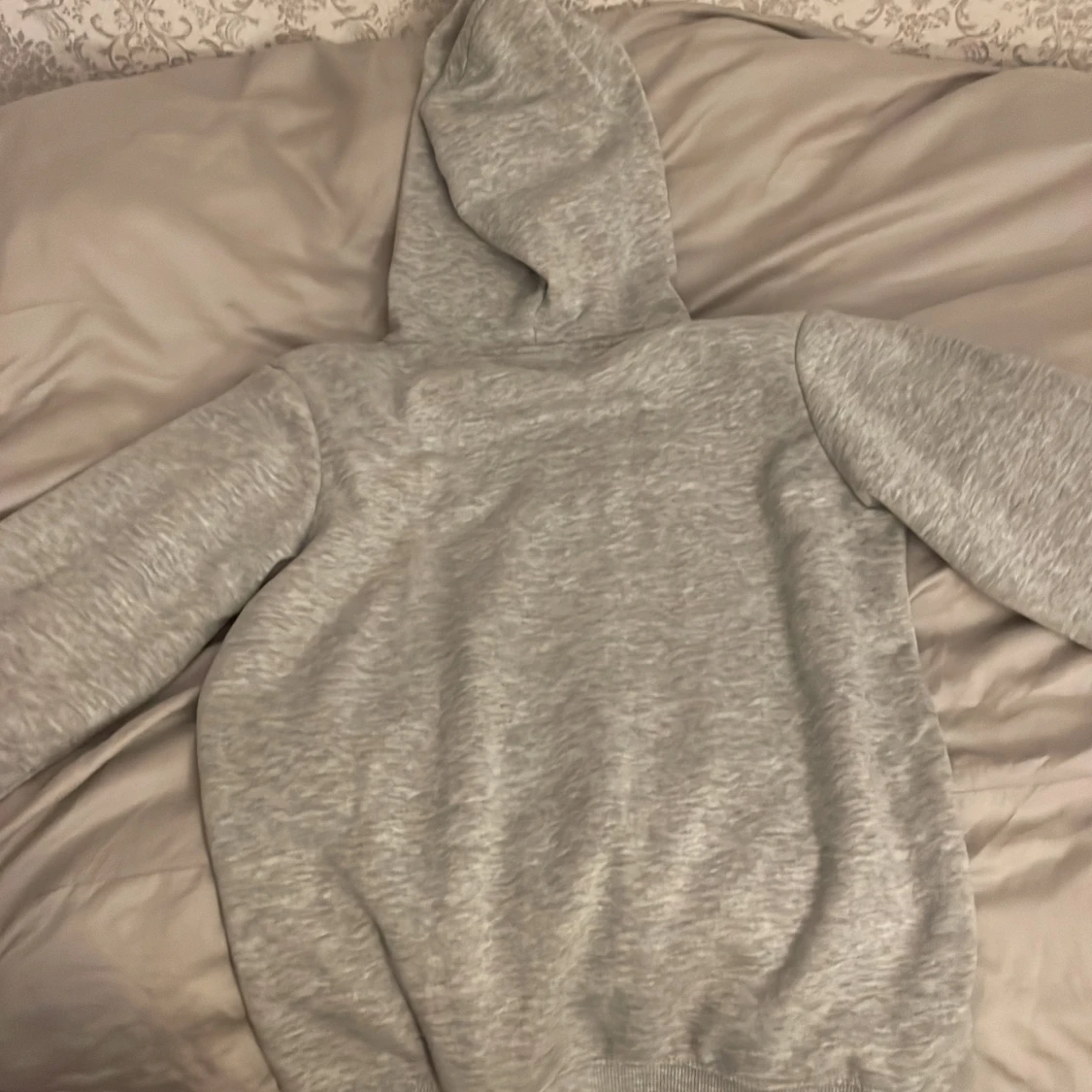 Grå Hoodie XS - 90