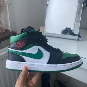 Jordan 1 - Knappt använda Jordan 1 skor. Storlek 36,5. Äkta. 