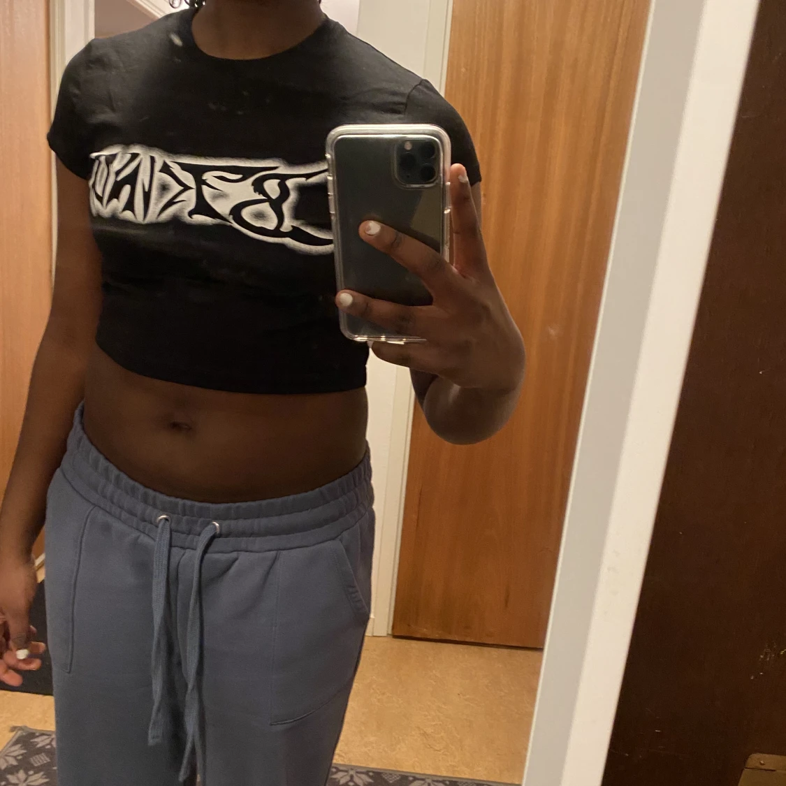 Svart croptop med tryck  - 91