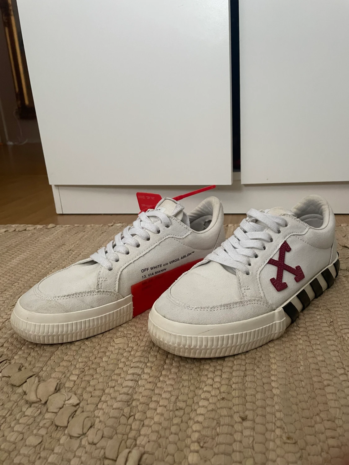 Off white sneakers - 90