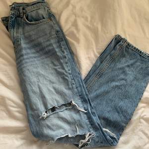 Jeans från Gina i st 36, använt få tal gånger så dom är för stora Så Dom är som nya. Nypris 600kr mitt pris 150kr +frakt💗