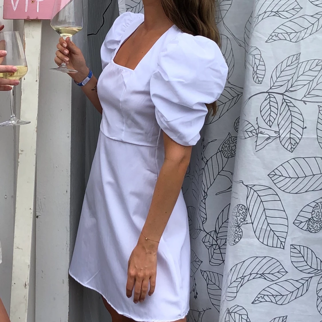 Klänning med puffärm - 90