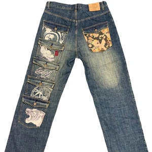 Karakuri Multipocket Jeans - Skick - 9/10 | Storlek - 33