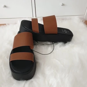 Sandaler  - Bekväma sandaler. Aldrig använt, storlek  38