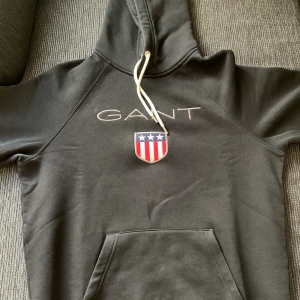 Gant - Hej! Jag säljer en gant tröja, storleken är M. Jag har använt det några gånger. 