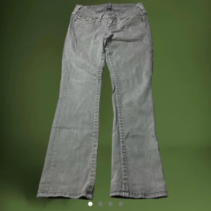 TRUE RELIGION jeans  - Köpte på depop, var för små, fråga om du vill ha mer bilder 