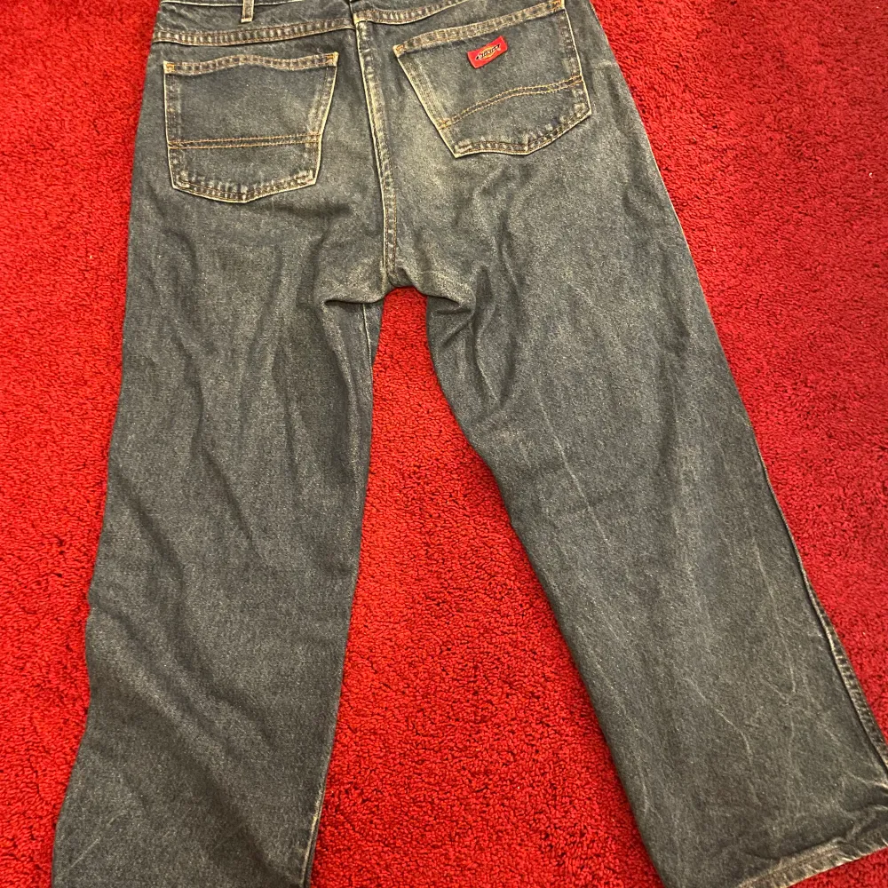Dickies denim, W34 L32. Baggy och snygga. Grovt tåligt material. Jeans & Byxor.