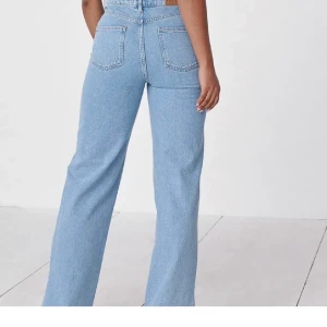 Raka jeans  - Raka jeans från NA-KD  som nya