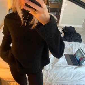 Stickad tröja - S, 100kr+frakt🙌🏼