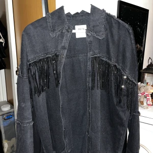 Zara jacka - Jacka ifrån Zara, skriv för fler bilder :) 