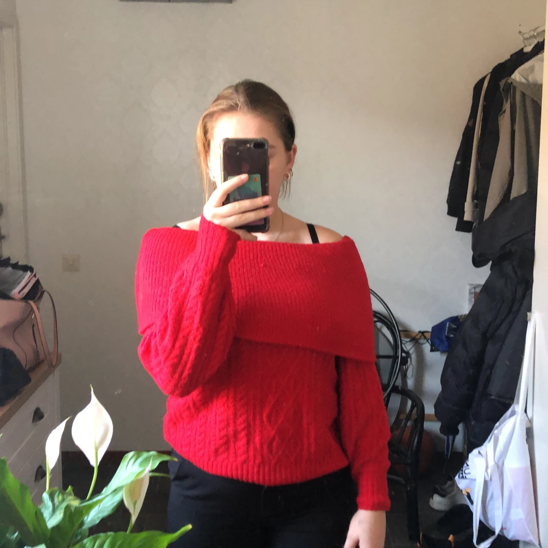 Röd stikad tröja  - 91