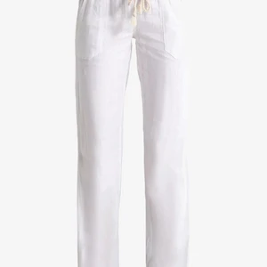 Roxy linnebyxor - Intressekoll på dessa Roxy linnebyxor i storlek XS, eftersom dem är slutsålda överallt och köpt väldigt dyrt så vill jag gärna ha över 450 kr för dem. Är ni intresserade får ni gärna skriva, kan ej garantera att jag säljer dem. Det bror på vad ni kan ge för dem<3 / Tyra 