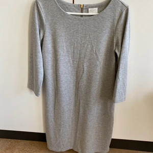 VILA grå klänning  - Mycket fint skick 