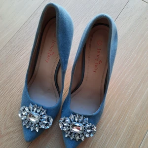 Sparkly high heels size 38 - "Jeans" high heels in good used condition. Size 38.