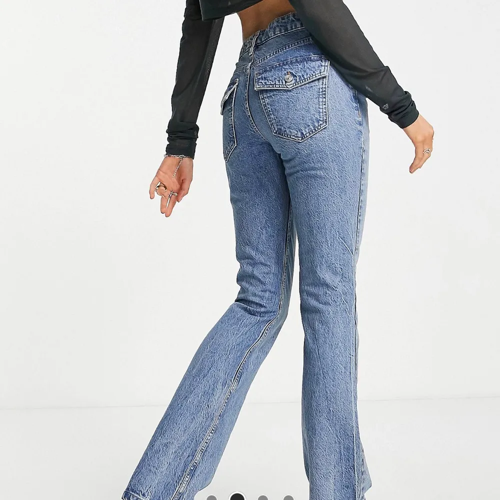 Så fina flare jeans från ASOS. Helt nya❤️. Jeans & Byxor.