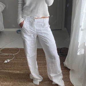 Linnebyxor - Säljer dessa UNDERBARA byxor( DETTA ÄR INYE LINNEBYXORNA JAG KOMMER SÄLJA INOM KORT, info om dem på Instagram)💓💓💓 postar spårbart 51kr. När du vunnit budgivningen så skickar du namn, adress, postnummer, stad, mejladress och telefonnummer. .!!! Mina mått står i profilen!!!