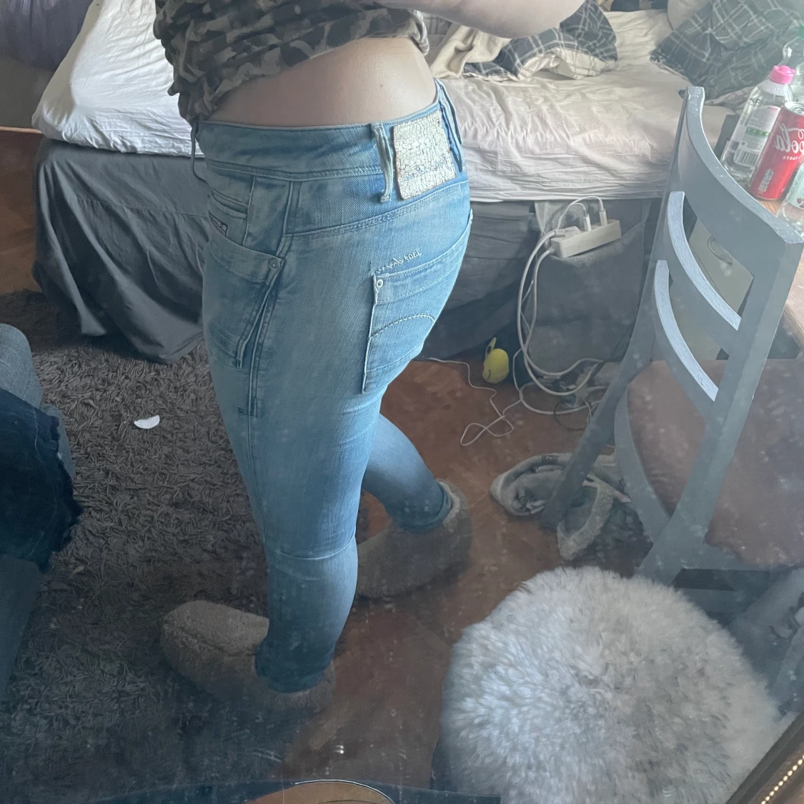 Ljusa lågmidjade byxor - 91