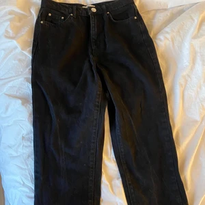Jeans - Ett par jeans från Gina tricot