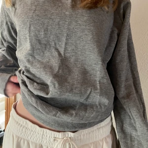 Grå sweatshirt Lager 157 - Vanlig grå tröja från lager 157, stl L men skulle passa M/S