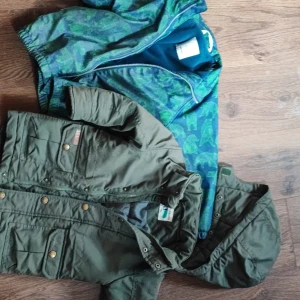 H&M regn jacka STL 98, vinterjacka ST92 - Second hand, begagnad, bra skick, barnkläder