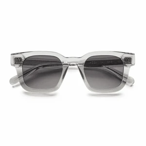 chimi eyewear - (SNÄLLA LÄS ANNONSEN INNAN NI SKRIVER PRIVAT! Och om de inte är markerade som SOLD finns de kvar!🙏🏼)                  Kollar även intresset på dessa gråa chimis i modellen 004💕 As coola och en så snygg accessoar nu när solen börjar komma fram😇 Hör av er vid intresse!💗✨ (högsta bud: 1000:-) Har även en annons med samma modell i gröna färgen