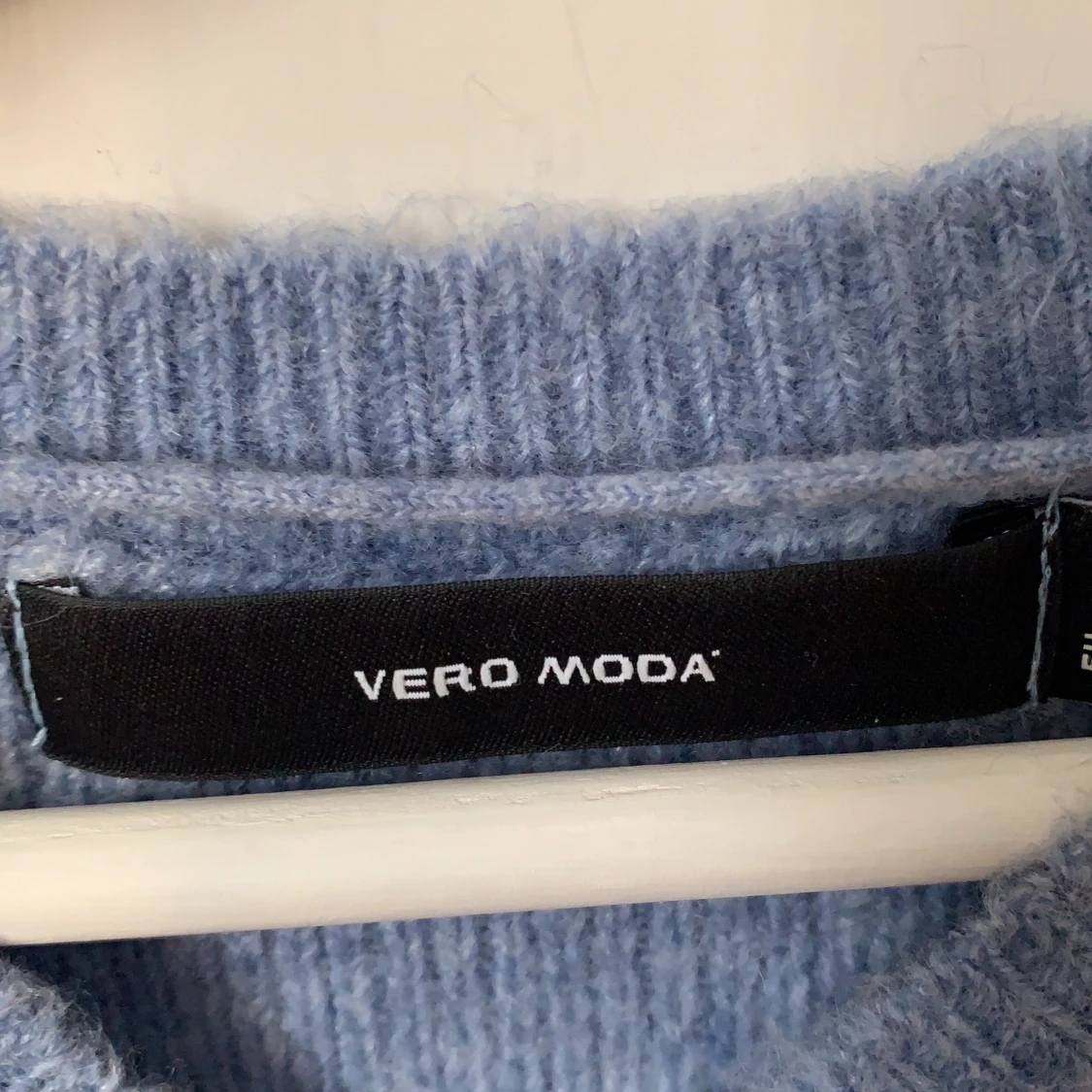 Mjuk tröja från VERO MODA i storlek xs-s - 91
