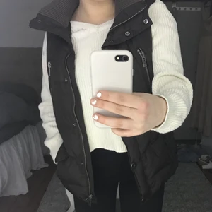 Brun väst - Mörk brun väst som inte kommer till användning❣️